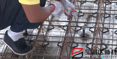 河北鋼筋桁架樓承板現(xiàn)場(chǎng)鋼筋綁扎